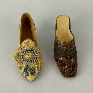Two Miniature Shoe Figurines Just The Right Shoe 1999, 2000